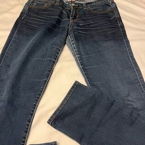 Lucky denim dark washed jeans with sweet and straight legs.